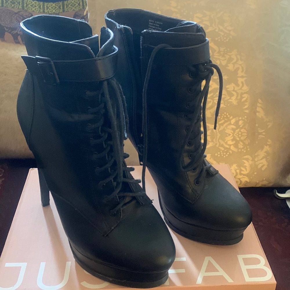 Black 5 1/2 inch boots